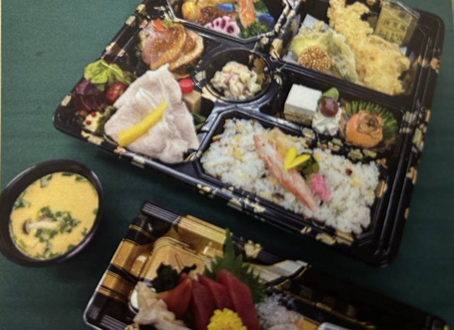 結（ゆい）のお料理。ローストポーク、ちらし、茶碗蒸し、お刺身